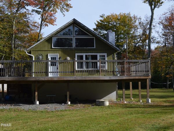 1095 Westside Drive , Newfoundland, PA 18445
