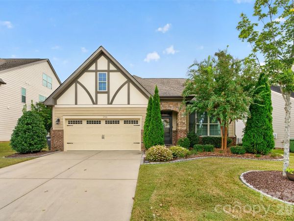17511 Austins Creek Drive, Charlotte, NC 28278