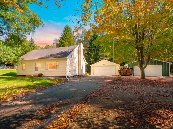 2871 S 6th Street, Kalamazoo, MI 49009