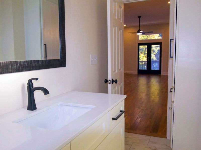646 W 11th Street, Covington, KY 41011 Photo 10