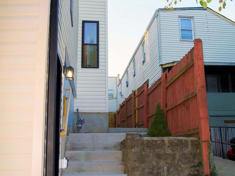 646 W 11th Street, Covington, KY 41011 Photo 3