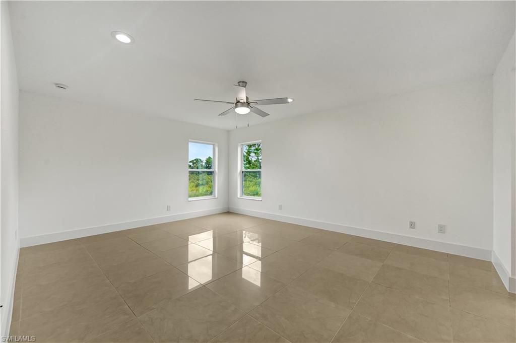 954 Marilyn Ave S, Lehigh Acres, FL 33974 Photo