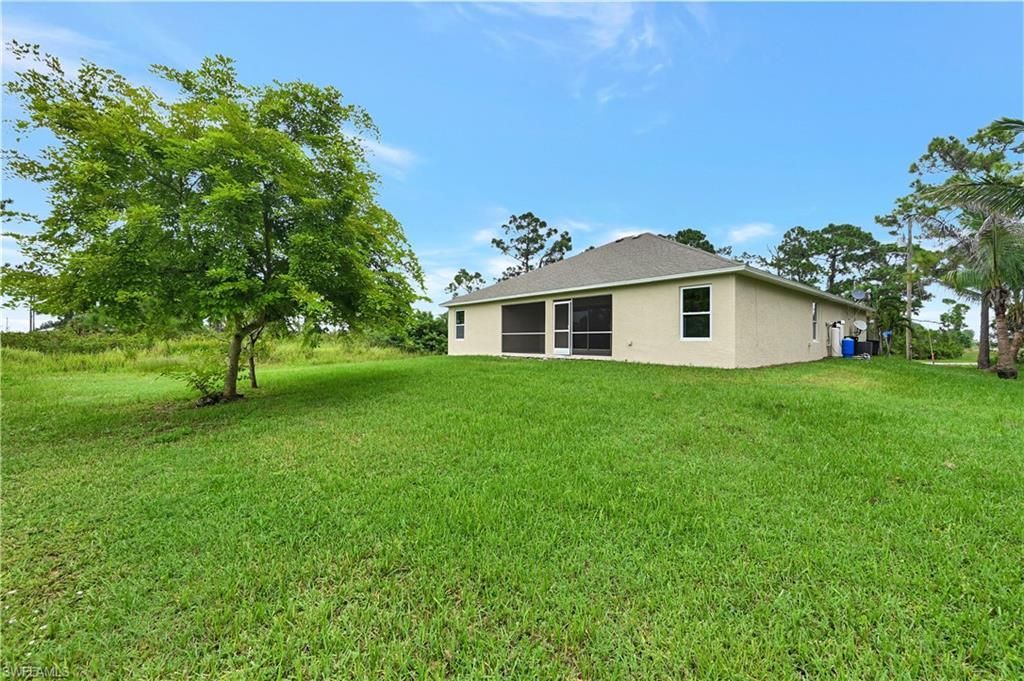 954 Marilyn Ave S, Lehigh Acres, FL 33974 Photo