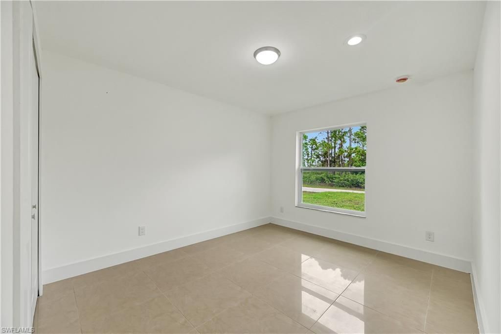 954 Marilyn Ave S, Lehigh Acres, FL 33974 Photo