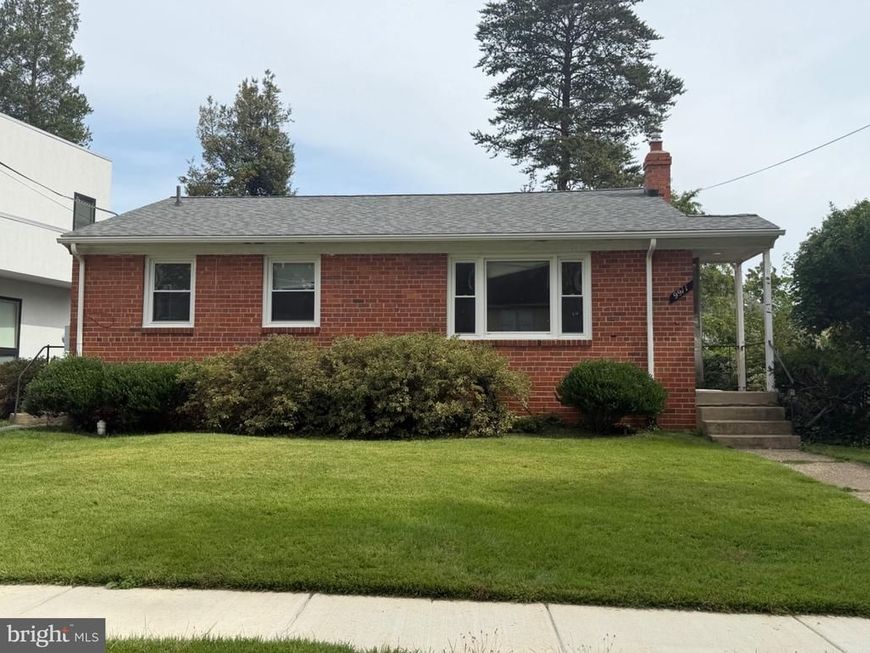 9911 Mayfield Drive, Bethesda, MD 20817 Main Photo