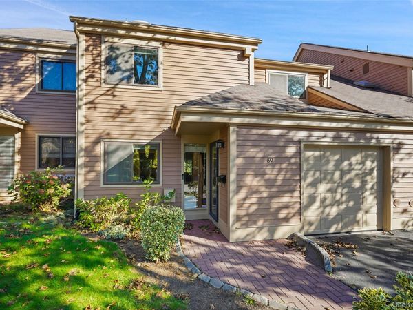 192 Ivy Hill Crescent, Rye Brook, NY 10573