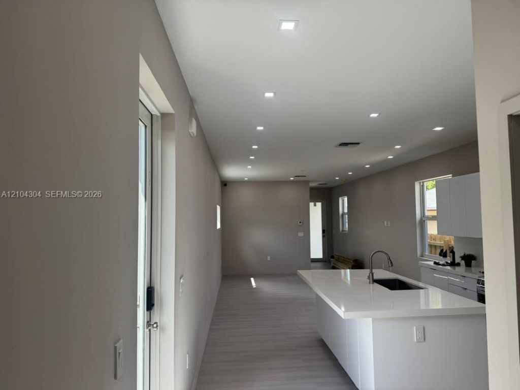 1028 NW 8th Ave , Fort Lauderdale, FL 33311 Photo