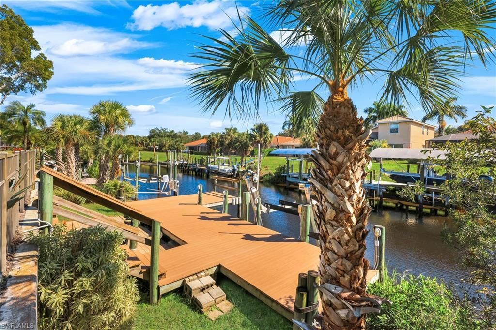9214 Palm Island Cir, North Fort Myers, FL 33903 Photo