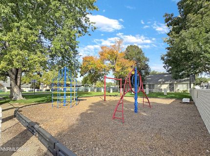 1692 London Circle, Sparks, NV 89431 Photo