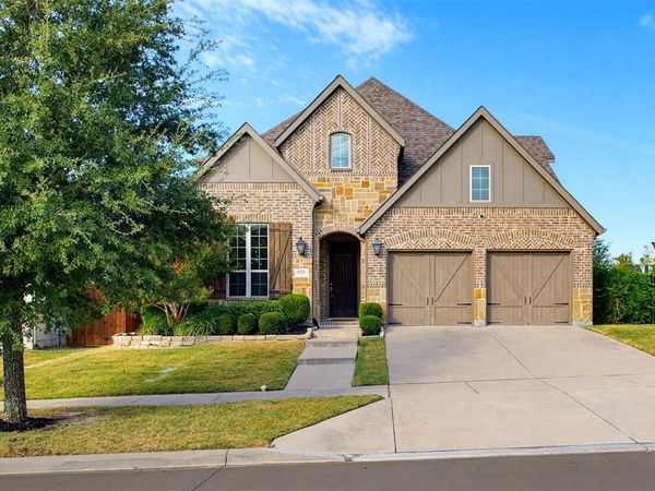 1920 Roundtree Circle E, Fort Worth, TX 76008
