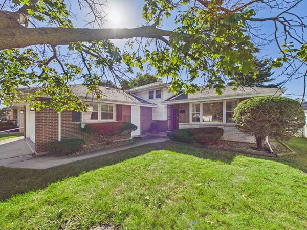 16112 Michigan Avenue , South Holland, IL 60473