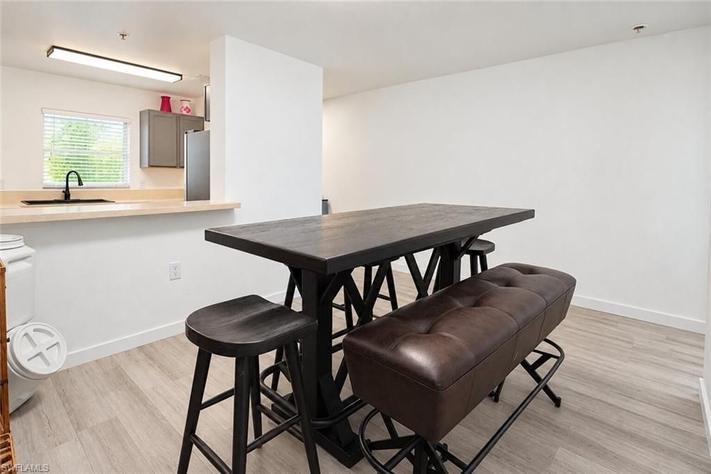 9076 Gervais Cir, Unit 408, Naples, FL 34120 Photo