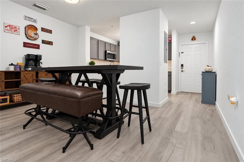 9076 Gervais Cir, Unit 408, Naples, FL 34120 Photo