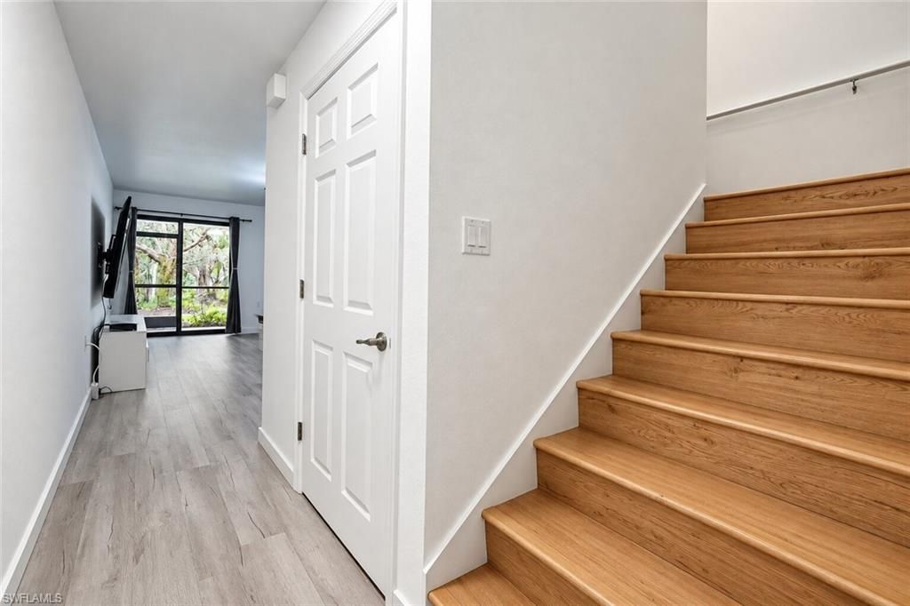 9076 Gervais Cir, Unit 408, Naples, FL 34120 Photo