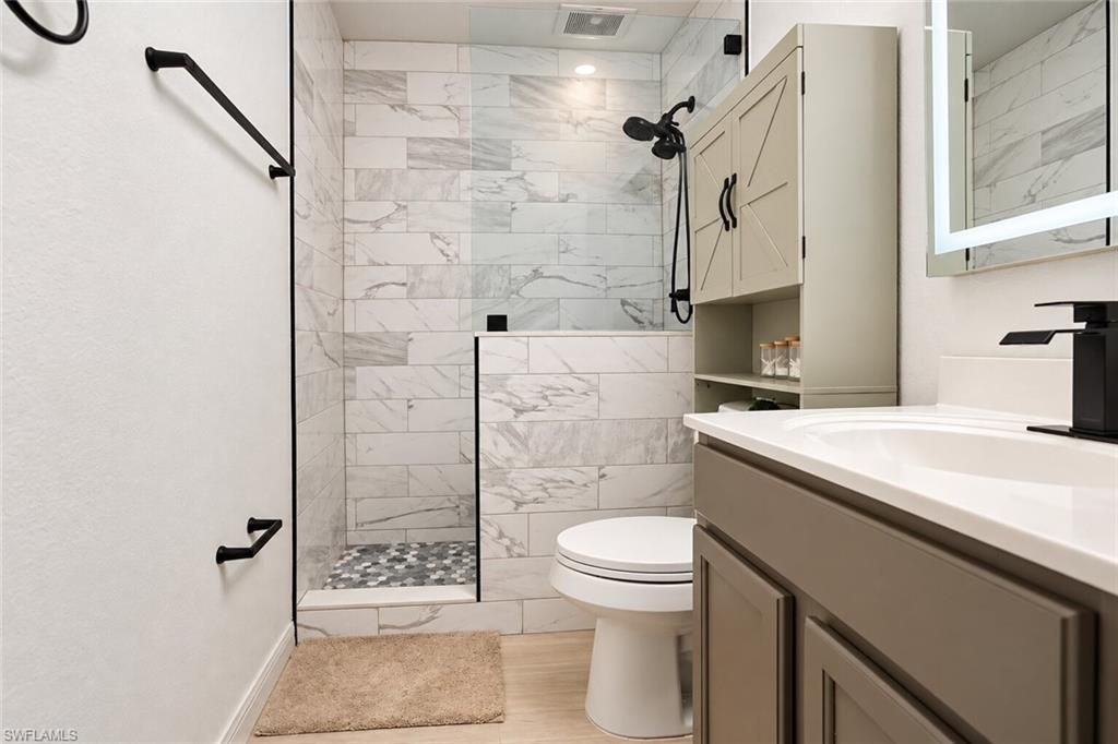 9076 Gervais Cir, Unit 408, Naples, FL 34120 Photo