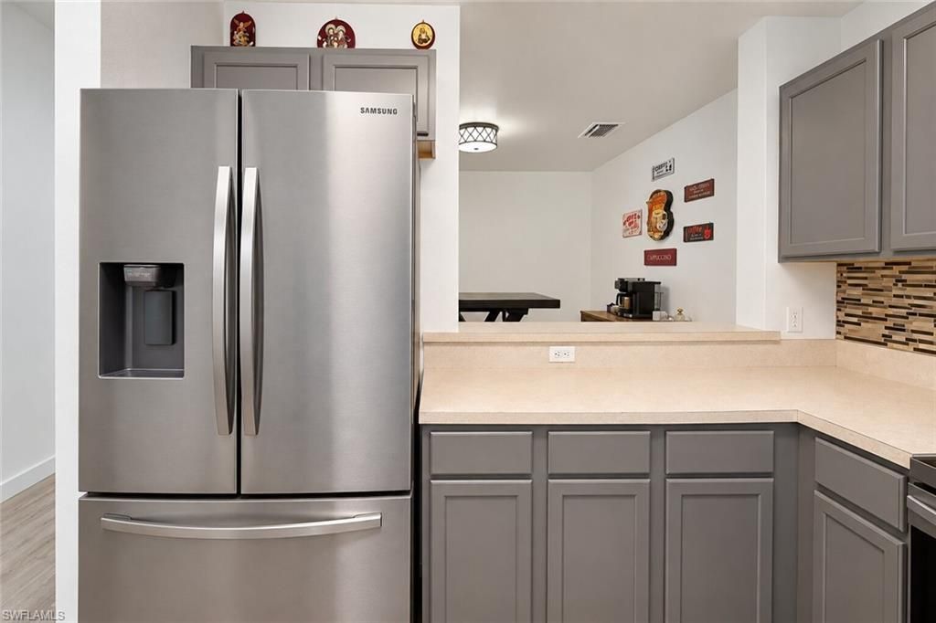 9076 Gervais Cir, Unit 408, Naples, FL 34120 Photo