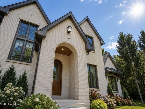 19 Ridgeland Street, Pinehurst, NC 28374