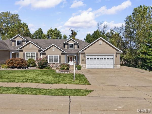 1808 Sycamore Hill Drive, Godfrey, IL 62035