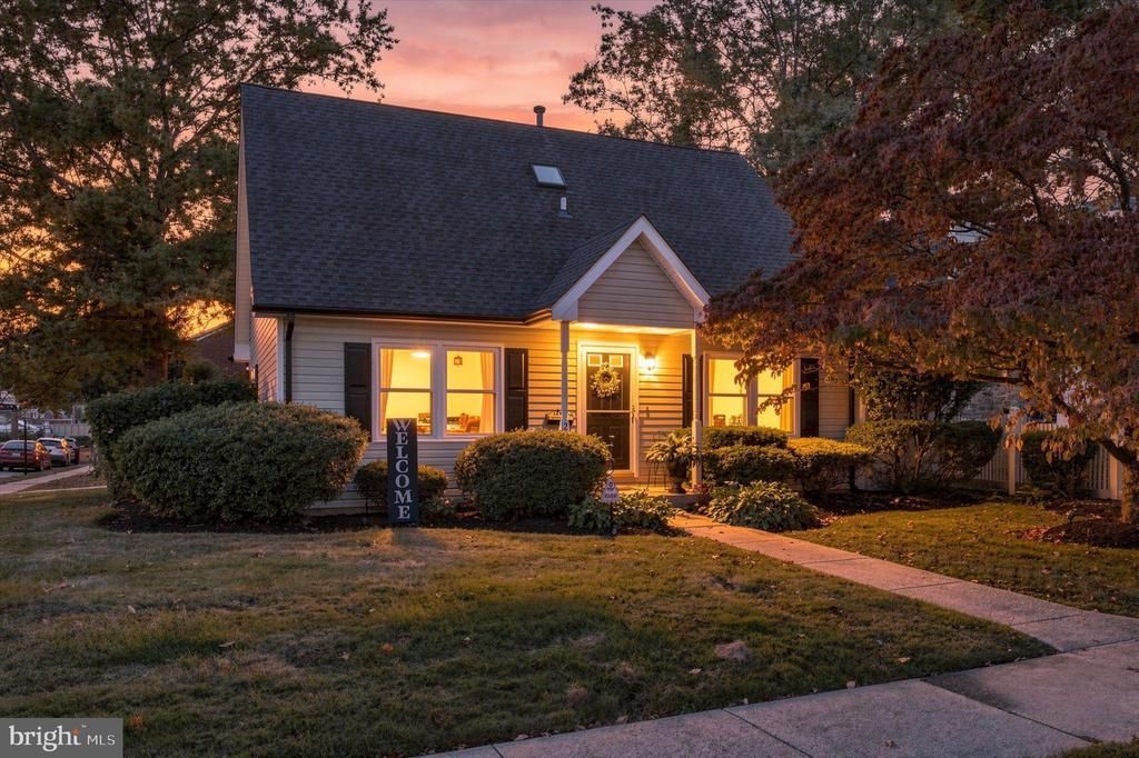 2200 MENLO AVENUE, GLENSIDE, PA 19038