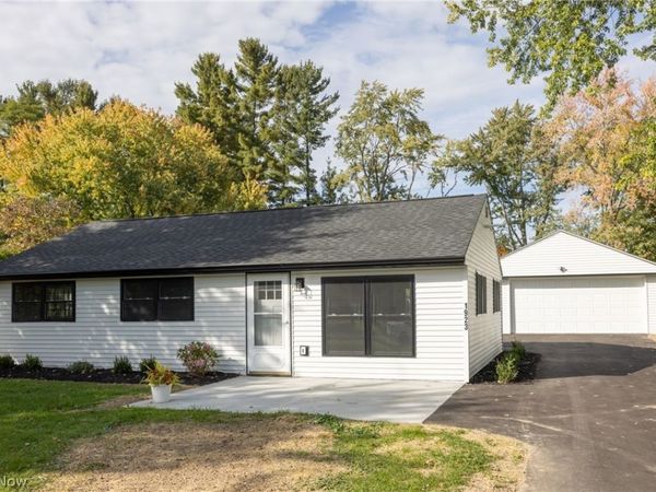 1923 Hillsdale Drive , Twinsburg, OH 44087