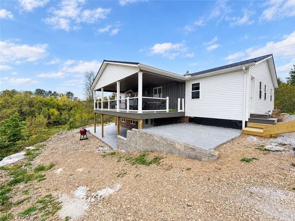 6272 Salineville Road NE, Mechanicstown, OH 44651