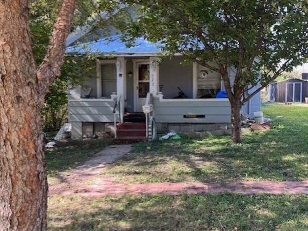 822 S 20th, Centerville, IA 52544