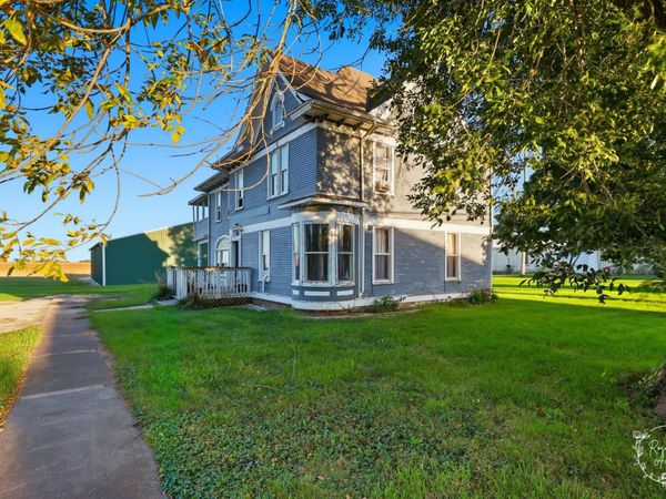 19 N Green Street , Piper City, IL 60959