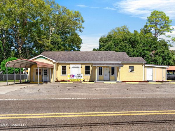 611 E Canal Street, Picayune, MS 39466