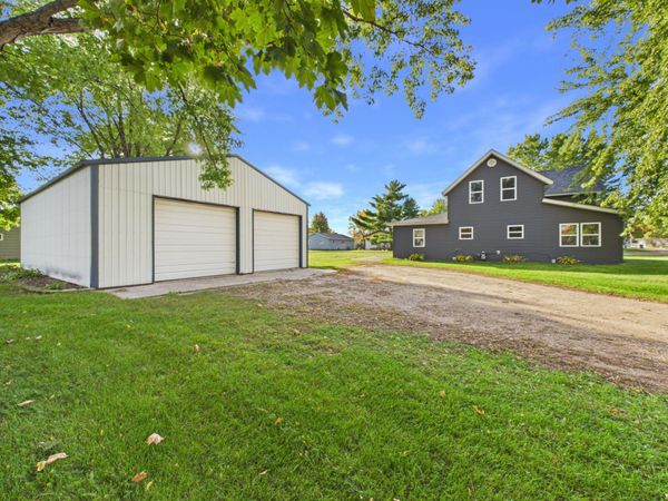 418 1st Avenue SW, Melrose, MN 56352