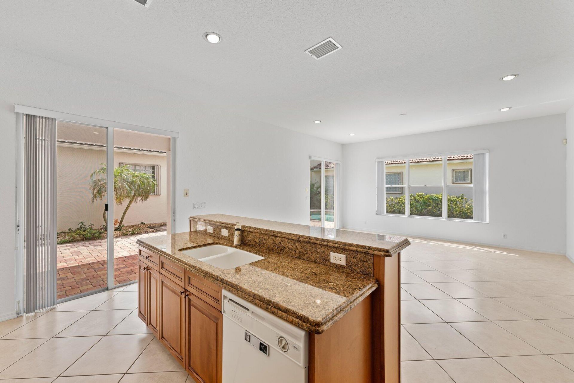 156 Isle Verde Way, Palm Beach Gardens, FL 33418 Photo