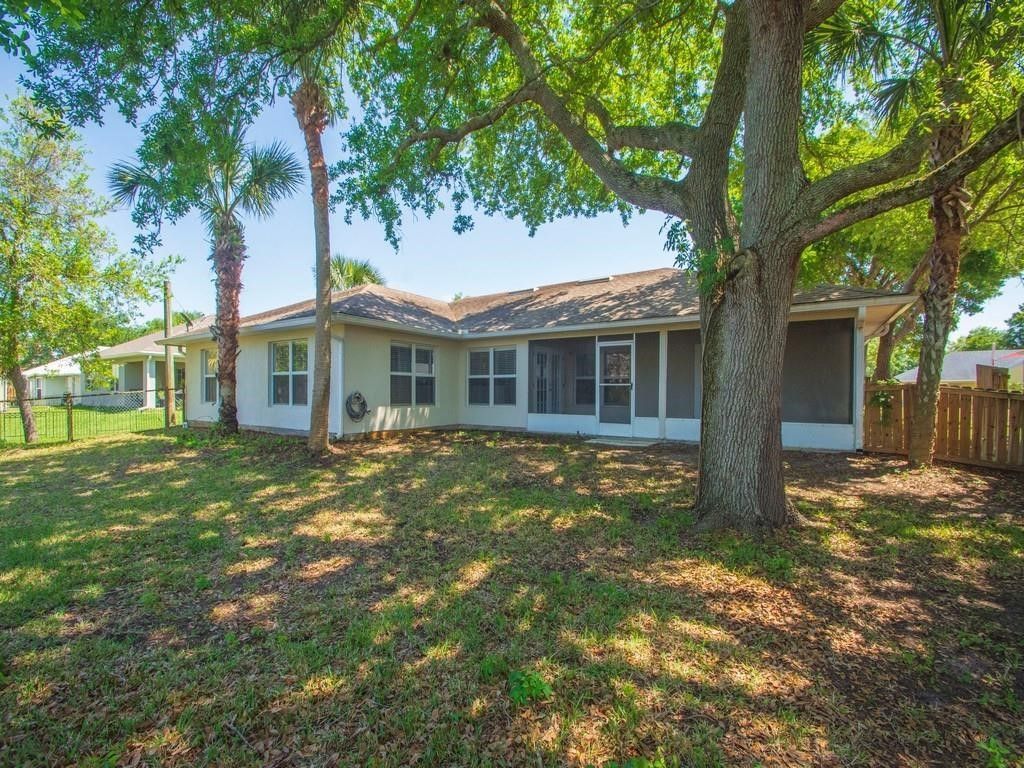 619 Carnival Terrace , Sebastian, FL 32958 Photo