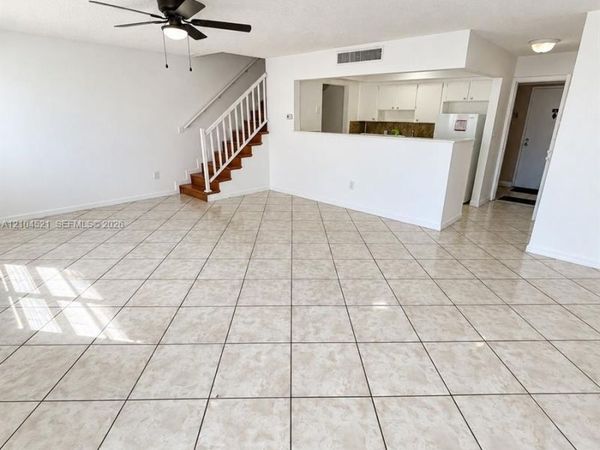 1305 W 53rd St , Unit 405, Hialeah, FL 33012