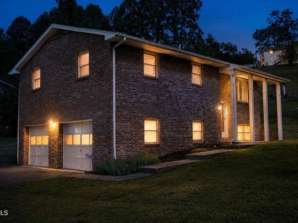 22234 Pinebrook Drive, Bristol, VA 24202