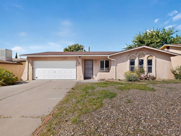 1405 Willys Knight Drive NE, Albuquerque, NM 87112