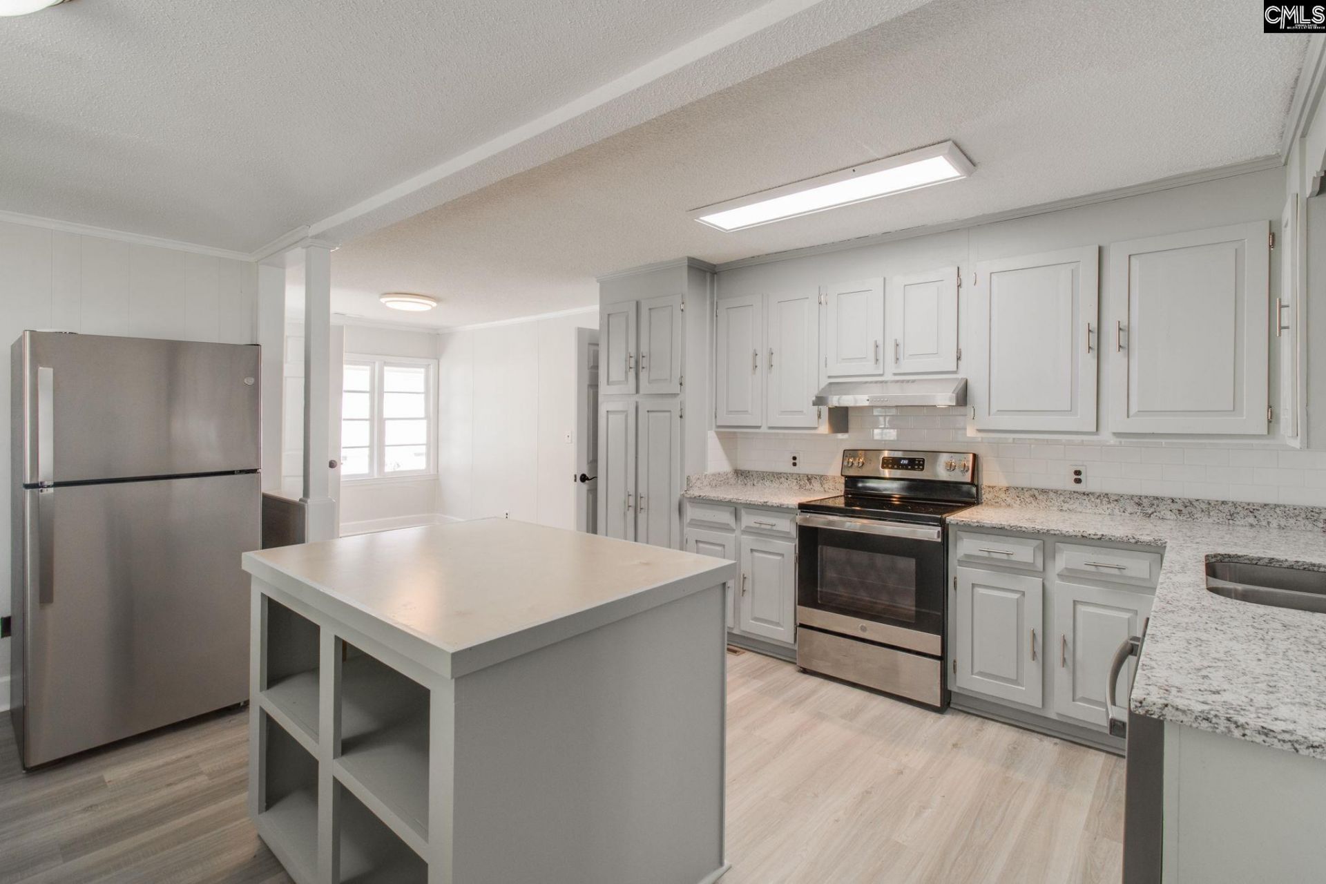 306 Hampton Park  Photo 10