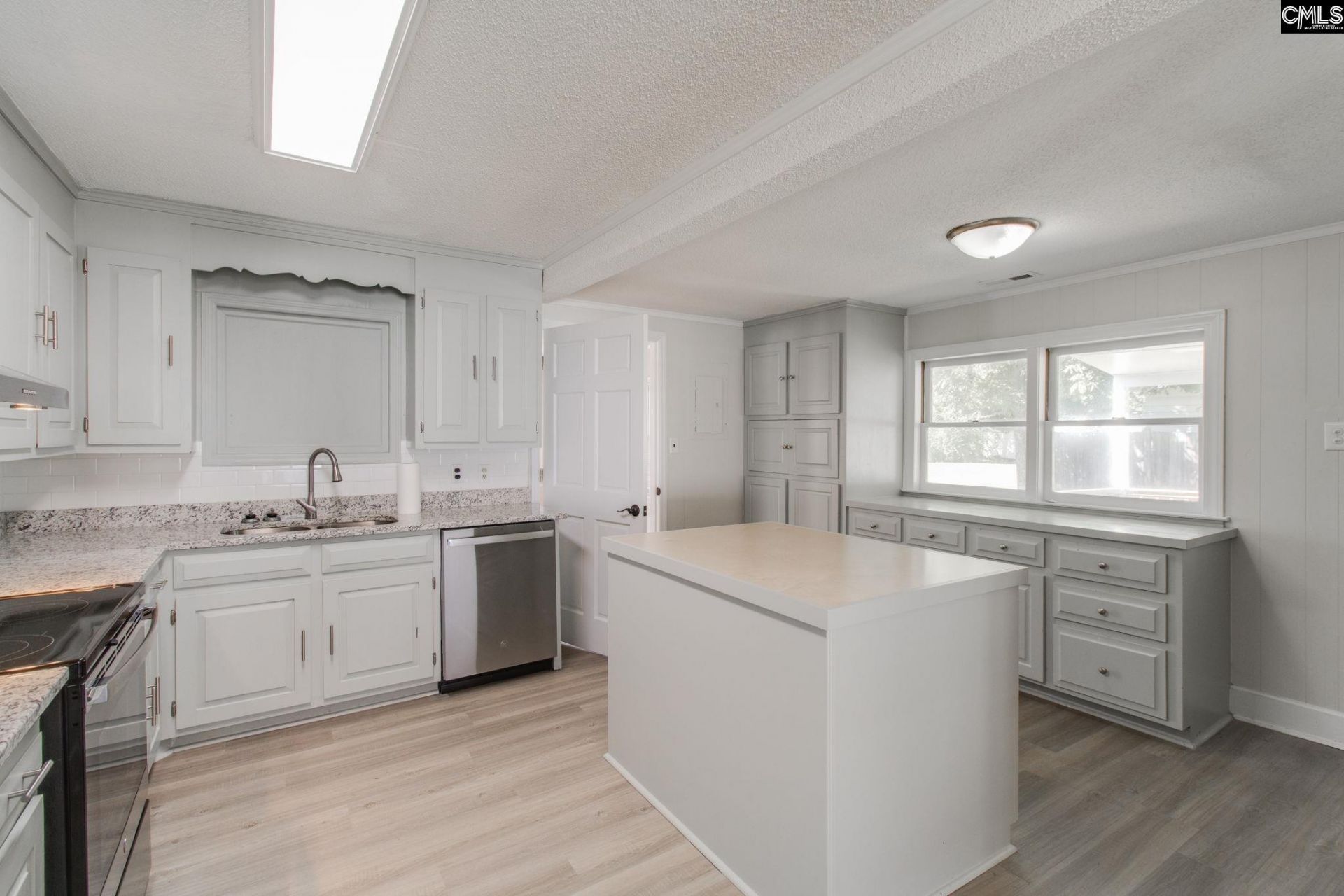 306 Hampton Park  Photo 12