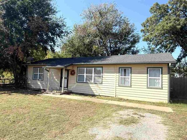 321 SE 1st Street, Perkins, OK 74059