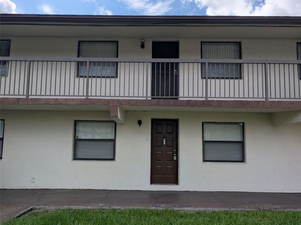6040 Shaker Wood Circle, Tamarac, FL 33319