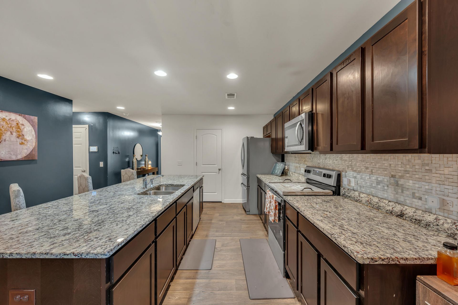 108 Rockingham Way Photo 4