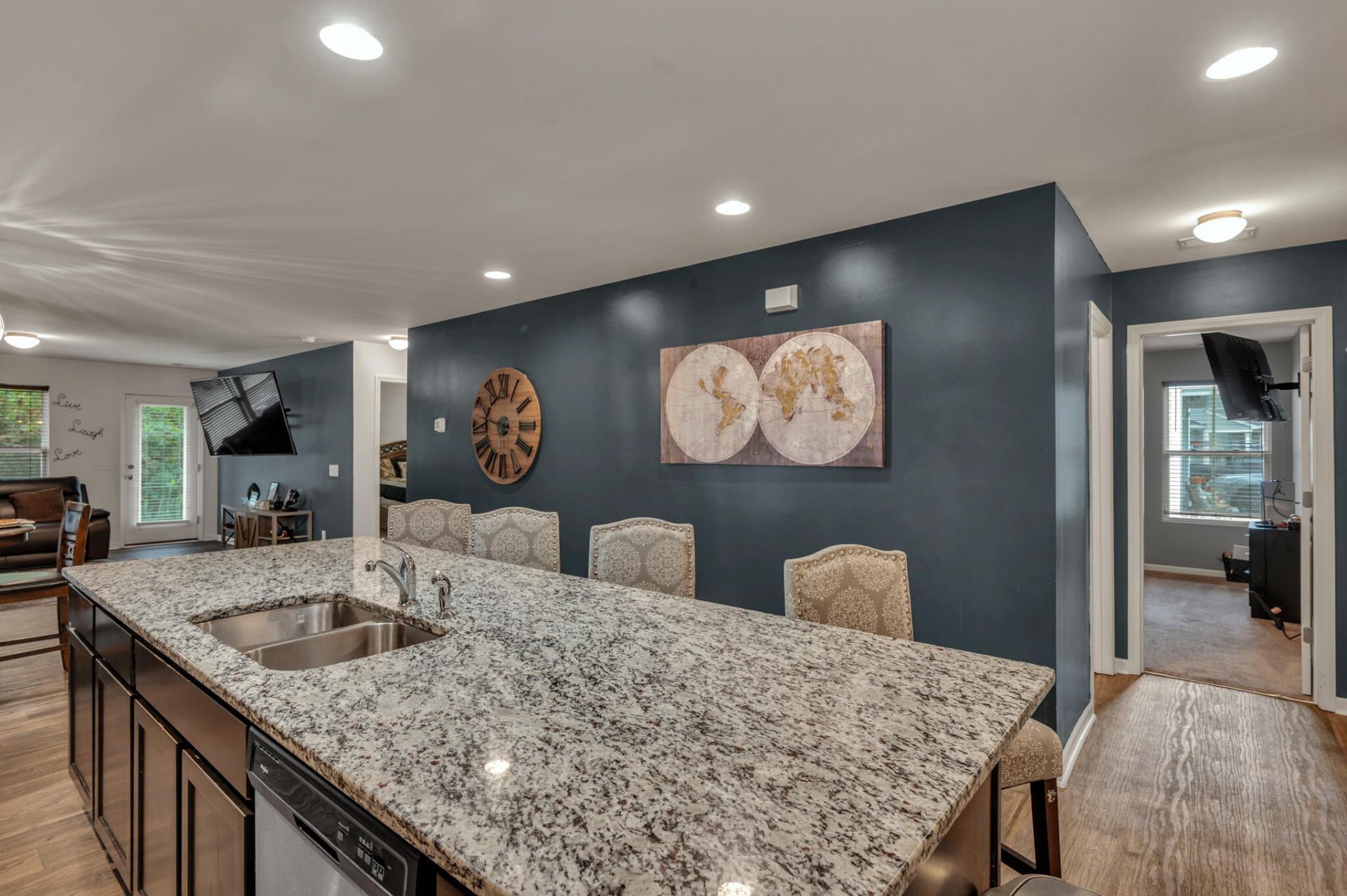 108 Rockingham Way Photo 5