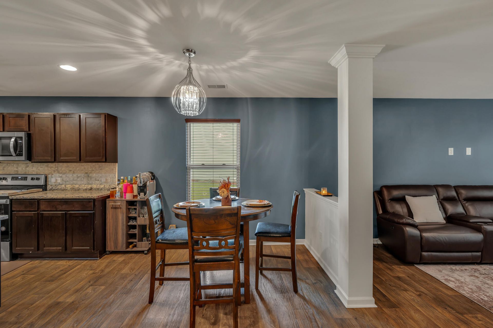 108 Rockingham Way Photo 6