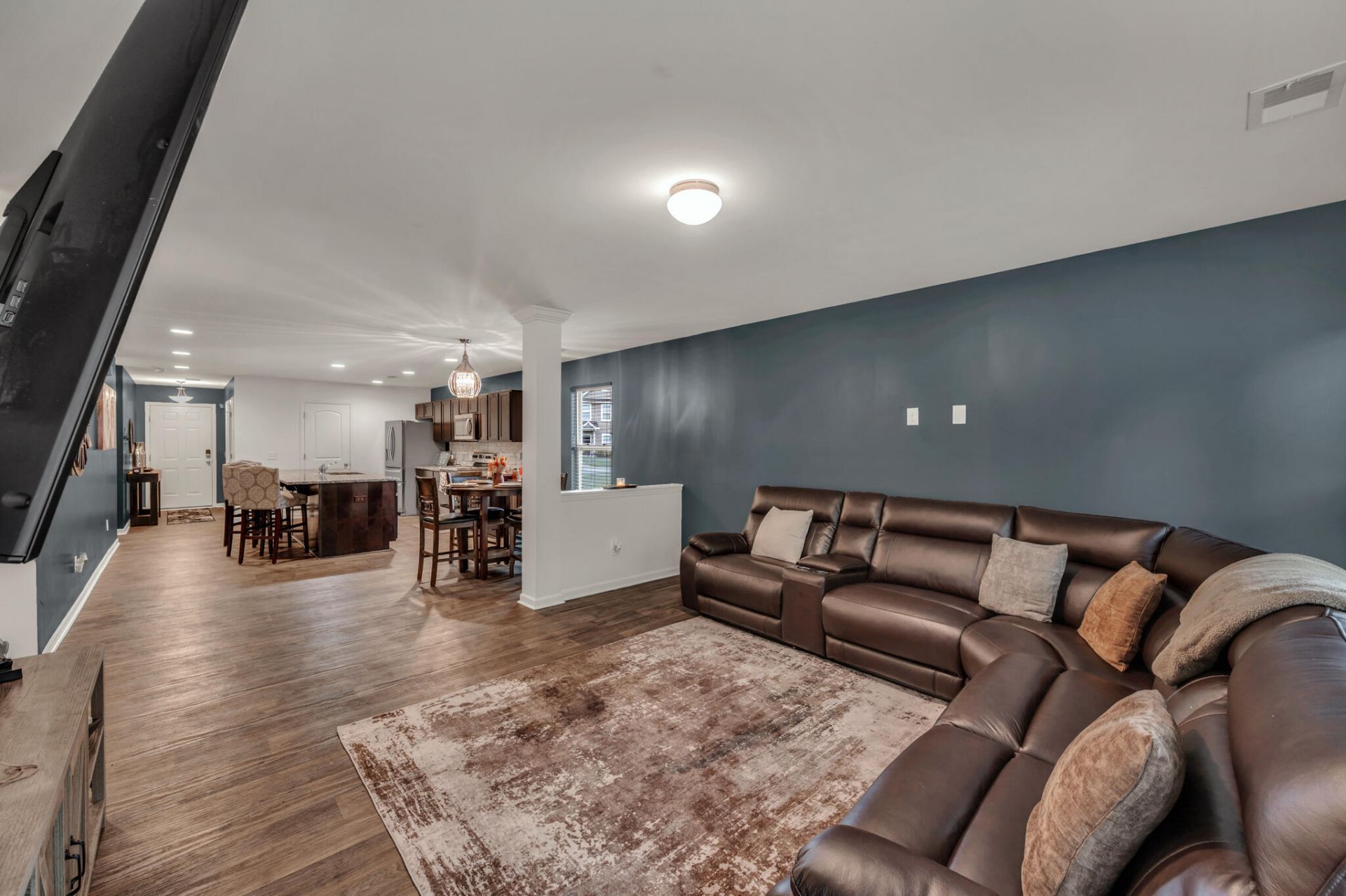 108 Rockingham Way Photo 9