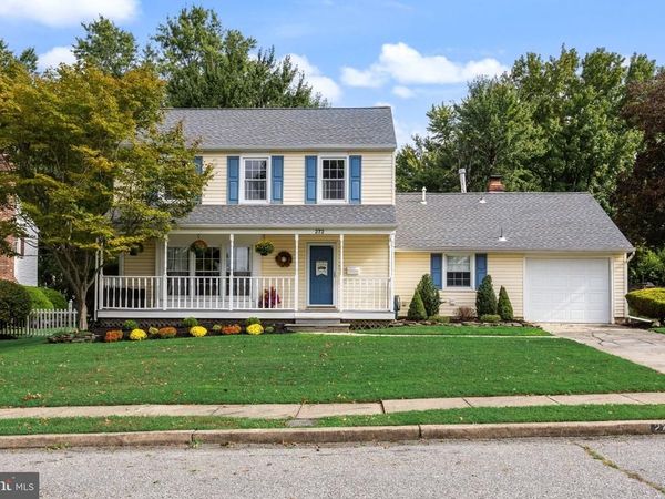 272 BURNING TREE ROAD, DELRAN, NJ 08075