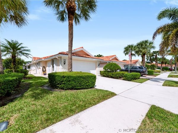 8284 SE Double Tree Drive, Hobe Sound, FL 33455