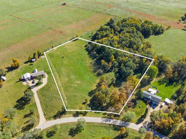 - 8th Lane, Packwaukee, WI 53949