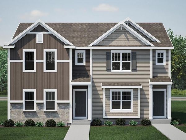 1494 Olde Highlander DRIVE, Oconomowoc, WI 53066