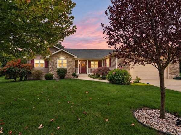 29 Pinehurst Drive , Valparaiso, IN 46383