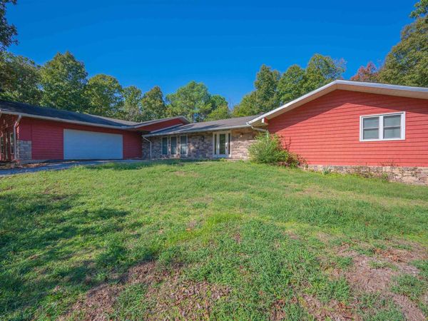 22 Nioka Drive , Cherokee Village, AR 72529