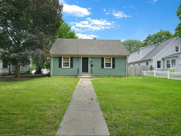 507 W Wesley Street , Unit 1, Wheaton, IL 60187