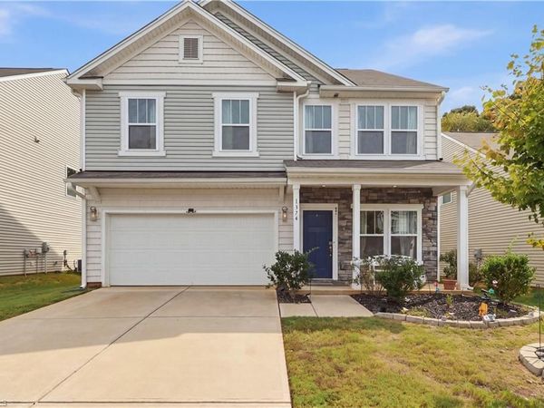 1374 Finwick Drive , Pfafftown, NC 27040